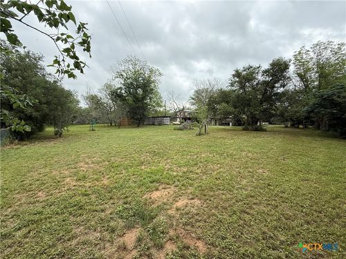 12475 Fm 1681, Nixon, TX, 78140-4104 | Card Image
