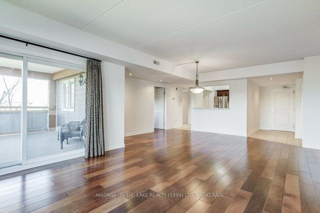 202 - 678 Line 2 Rd, Condo with 2 bedrooms, 2 bathrooms and 1 parking in Niagara on the Lake ON | Image 11