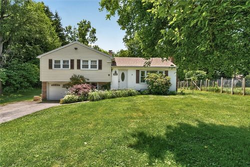 115 Crescent Rd, Fairport, NY, 14450-1205 | Card Image