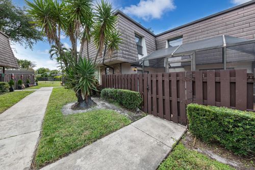 2508 Nw 99th Ave, Coral Springs, FL, 33065-6205 | Card Image