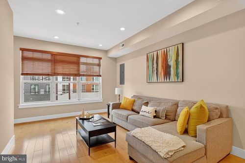 apt-3-816 Kennedy St Nw, WASHINGTON, DC, 20011-2963 | Card Image
