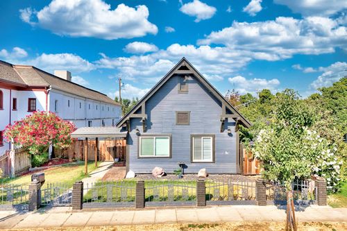 131 5th Street, Gustine, CA, 95322 | Card Image