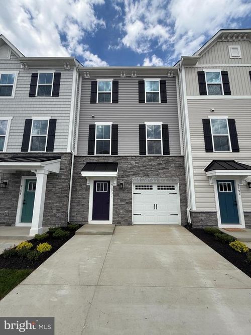 9193 Edenderry Dr, FREDERICKSBURG, VA, 22408-7933 | Card Image