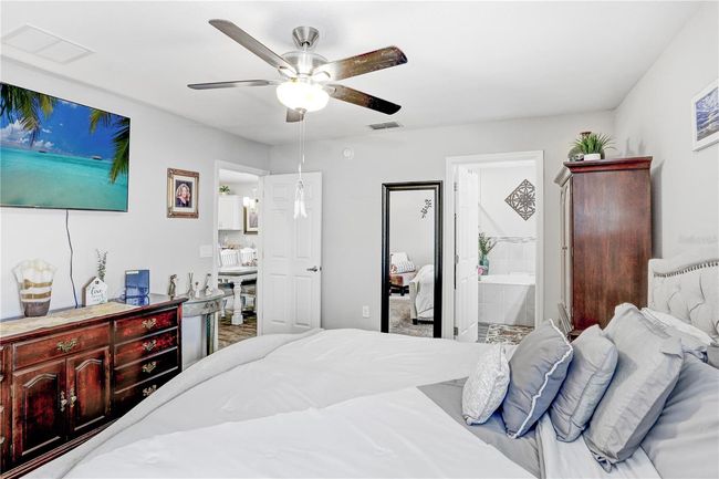 6837 Abbywood Ln, House other with 3 bedrooms, 2 bathrooms and null parking in Zephyrhills FL | Image 15