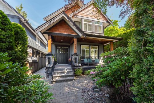 362 E 21st Street, North Vancouver, BC, V7L3B8 | Card Image