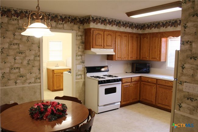 963 County Road 176, House other with 2 bedrooms, 3 bathrooms and null parking in Hallettsville TX | Image 8