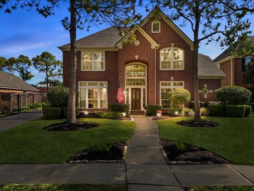 105 Pelican Ct, League City, TX, 77573-3070 | Card Image