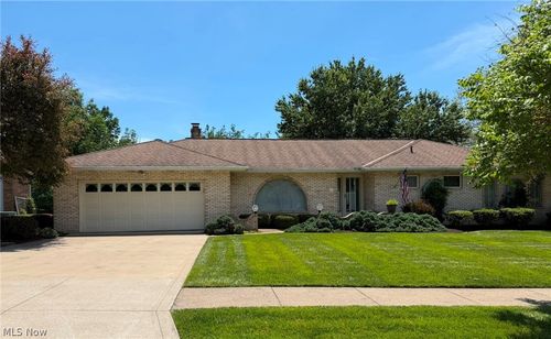 946 Douglas Dr, Wooster, OH, 44691-2753 | Card Image