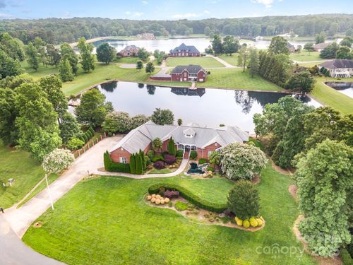 6823 Manatee Dr, Concord, NC, 28025-7416 | Card Image