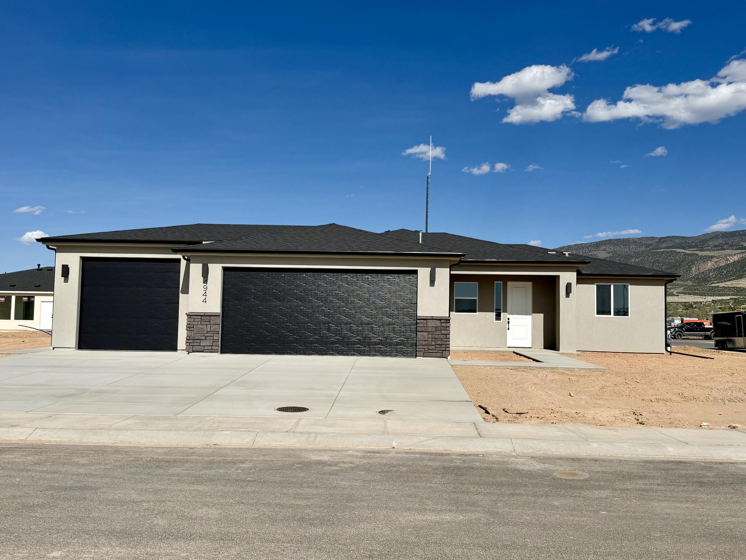 Residential in Enoch