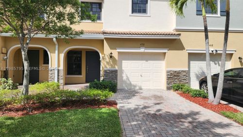 470-470 Ne 194th Ter, Miami, FL, 33179-3996 | Card Image