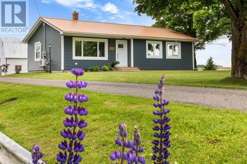 2095 N York River Rd, Warren Grove, PE, C0A1H5 | Card Image