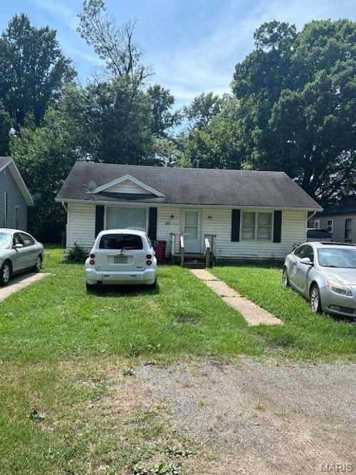 511 Clayton Ave, Sikeston, MO, 63801-2415 | Card Image