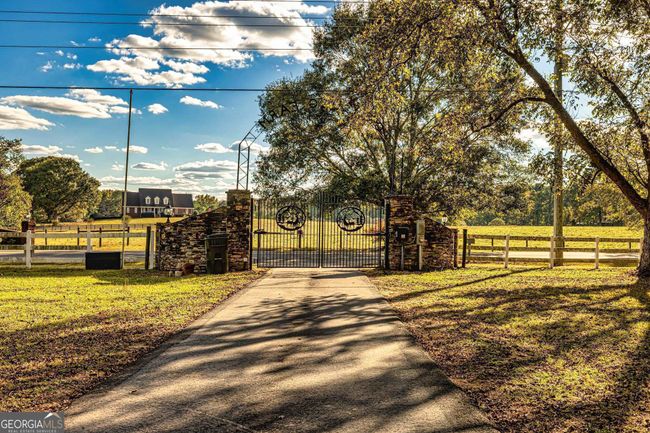 2066 Drew Allen Rd, House other with 4 bedrooms, 3 bathrooms and 3 parking in Williamson GA | Image 87