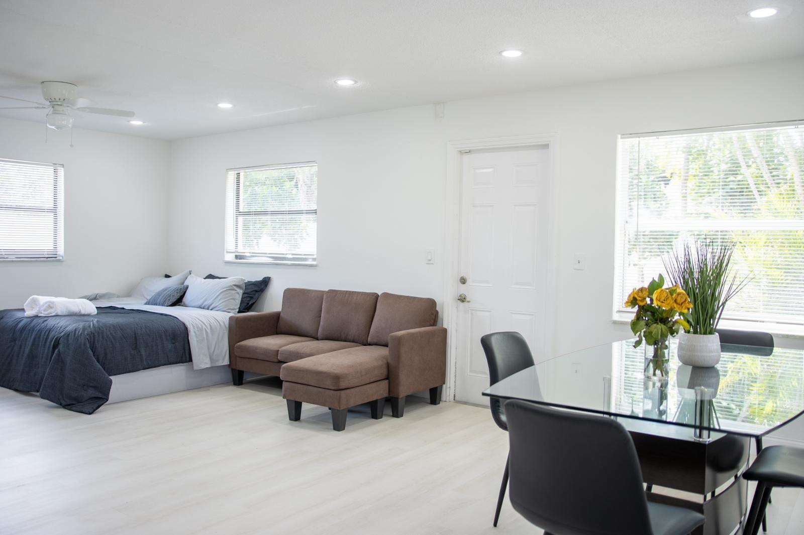 Residential Lease in Deerfield Beach 2
