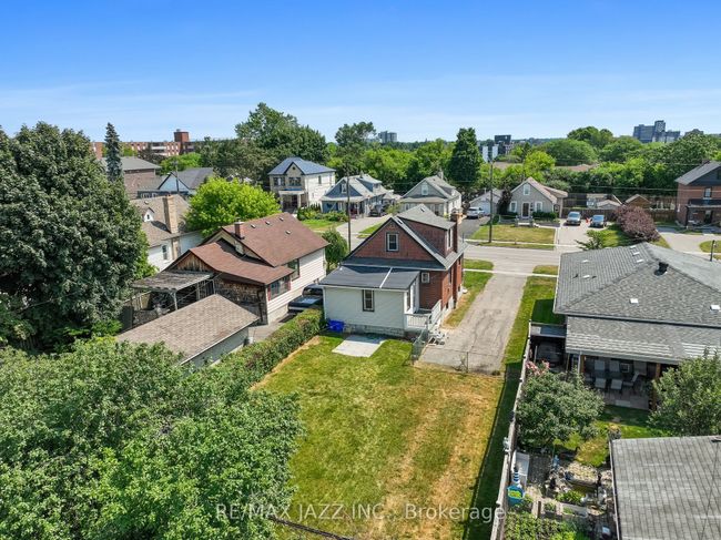 110 Gibbons St, House other with 3 bedrooms, 2 bathrooms and 3 parking in Oshawa ON | Image 43
