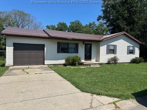 105 Rolling Acres, Winfield, WV, 25213-9717 | Card Image