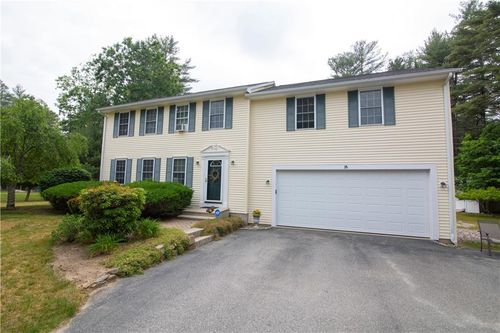 9 Orieley Ct, Wood River Junction, RI, 02894-1320 | Card Image