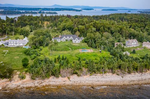 866 Pendleton Point Rd, Islesboro, ME, 04848-5159 | Card Image