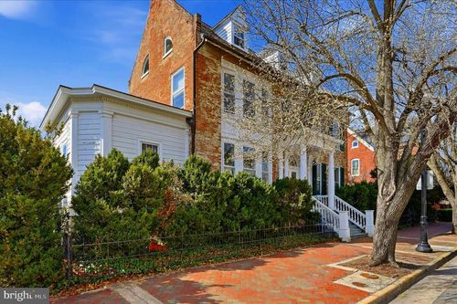 217 W Boscawen St, WINCHESTER, VA, 22601-4117 | Card Image