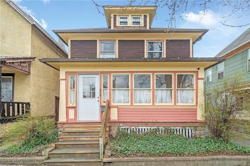 121 Chestnut Ave Ne, Massillon, OH, 44646-5519 | Card Image