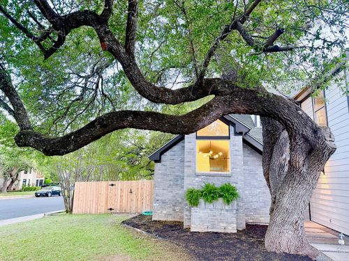 8301 Mendota Cv, Austin, TX, 78717-5327 | Card Image