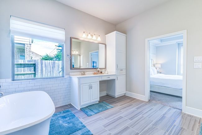 613 E Fork, House other with 4 bedrooms, 3 bathrooms and 5 parking in Webster TX | Image 22
