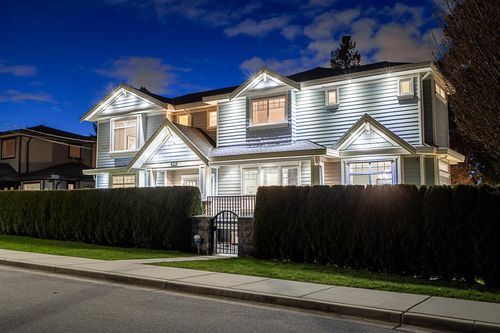 8445 15th Ave, Burnaby, BC, V3N1Y1 | Card Image