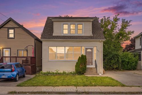 146 E 23rd St, Hamilton, ON, L8V2X1 | Card Image