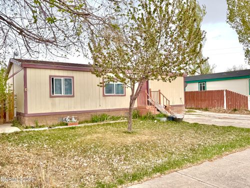 518 Northgate Dr, Battle Mountain, NV, 89820-1852 | Card Image