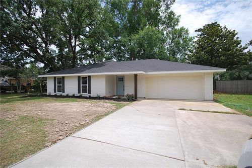 46598 Highland Dr, Hammond, LA, 70401-4037 | Card Image