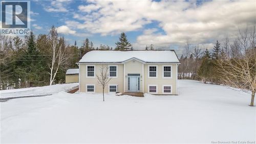56 Country View Dr, Lakeside, NB, E5N7H5 | Card Image