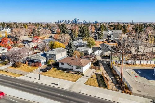 3452 37 St Sw, Calgary, AB, T3E3C1 | Card Image