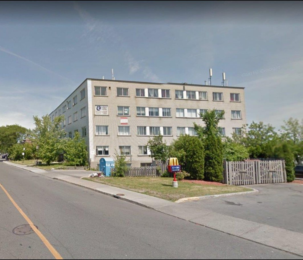 Commercial Sale in Montréal (Ahuntsic-Cartierville) 3