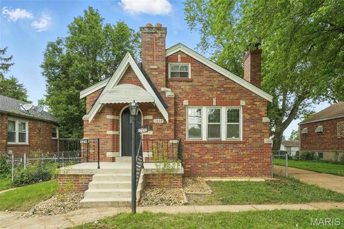 8609 Engler Ave, Saint Louis, MO, 63114-4102 | Card Image