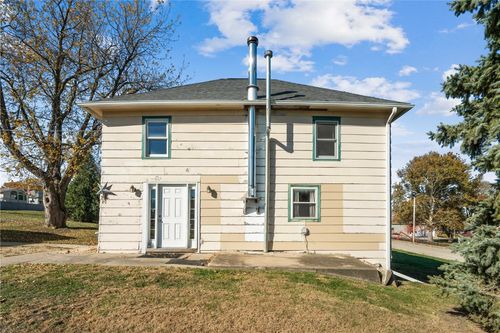 111 N Monroe St, Mechanicsville, IA, 52306-7757 | Card Image