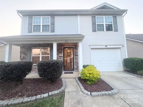 815 Fescue Ct, Charlotte, NC, 28216-2984 | Card Image