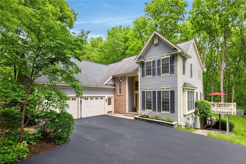341 Thornbush Dr, Victor, NY, 14564-8910 | Card Image