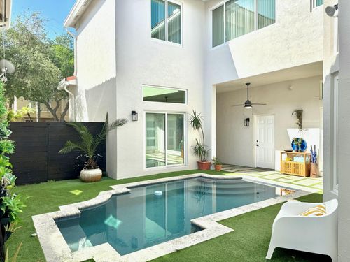 1087 Satinleaf St, Hollywood, FL, 33019-4815 | Card Image