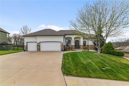 4900 Sw Marguerite, Blue Springs, MO, 64015-6603 | Card Image