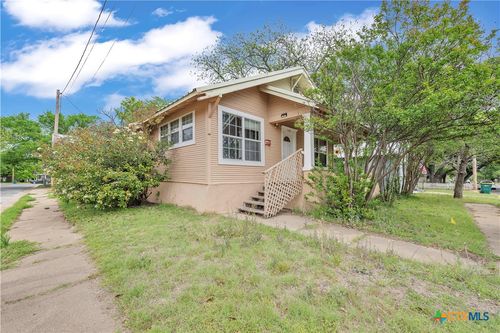 1401 Bridge St, Gatesville, TX, 76528-2207 | Card Image