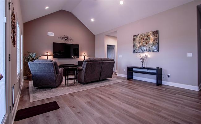 1105 Andover Dr, Home with 4 bedrooms, 2 bathrooms and null parking in Franklin KY | Image 6