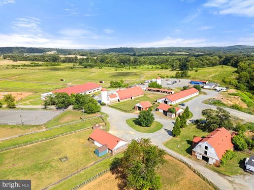 40332 Courtland Farm Ln, Aldie, VA, 20105-1857 | Card Image