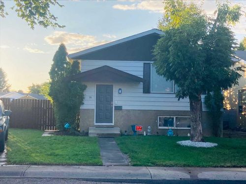 16 Rossland Bay Se, Medicine Hat, AB, T1B2C3 | Card Image