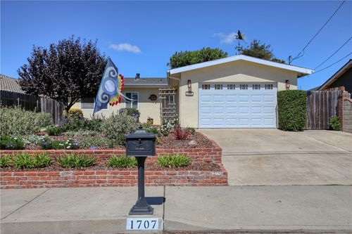 1707 Seabright Ave, Grover Beach, CA, 93433-2526 | Card Image
