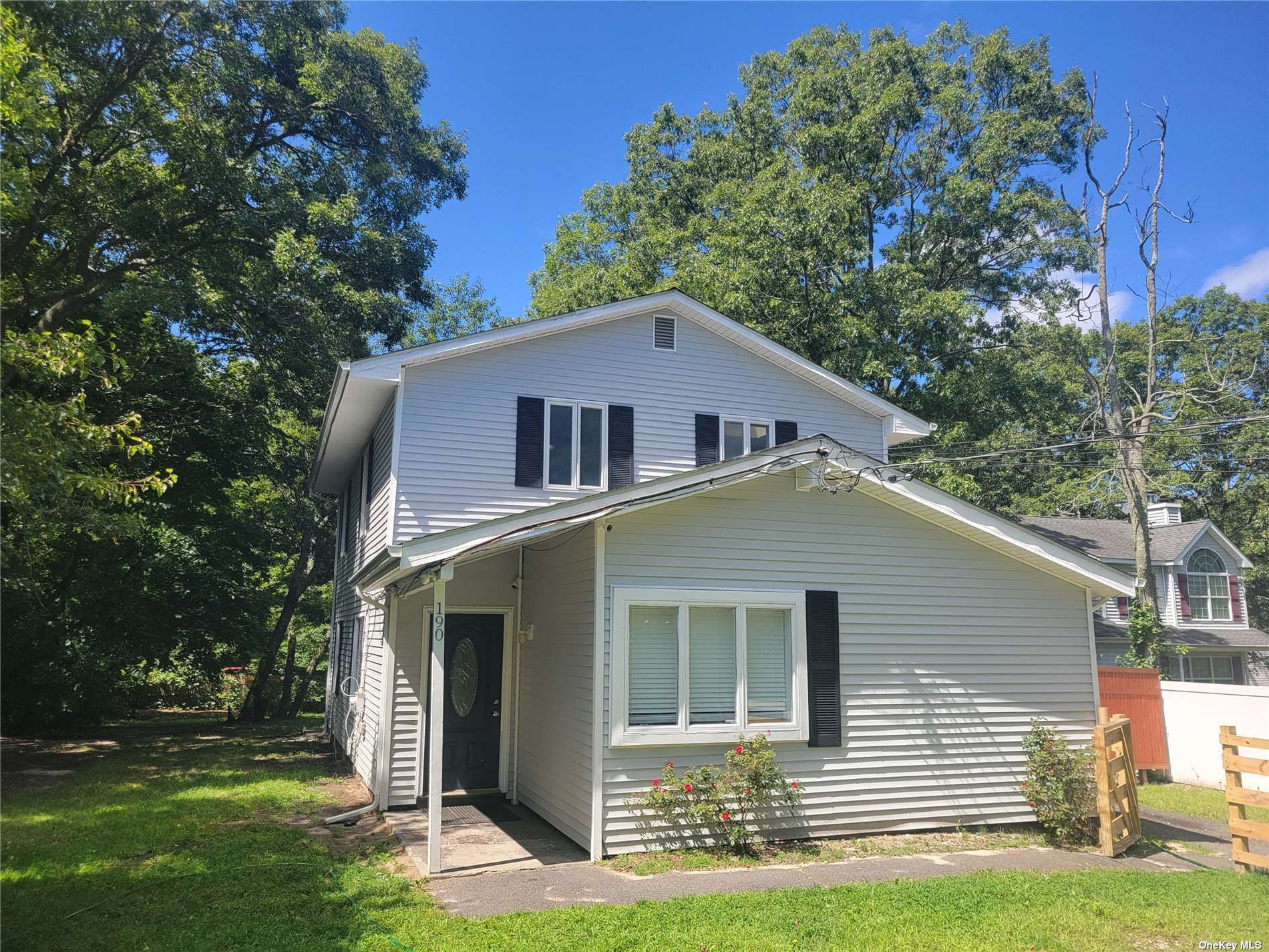 Yaphank Rd, Coram, NY 11727