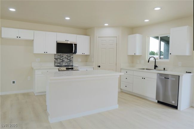 220 N David St, House other with 2 bedrooms, 2 bathrooms and null parking in Pahrump NV | Image 4
