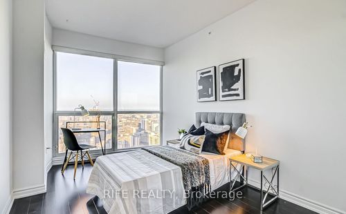 3907-386 Yonge St, Toronto, ON, M5B0A5 | Card Image