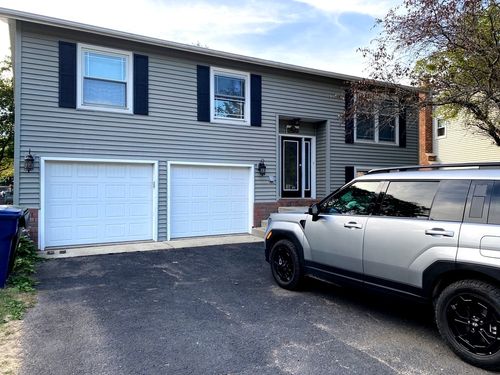 2441 Waupaca Ct, Naperville, IL, 60564-9562 | Card Image