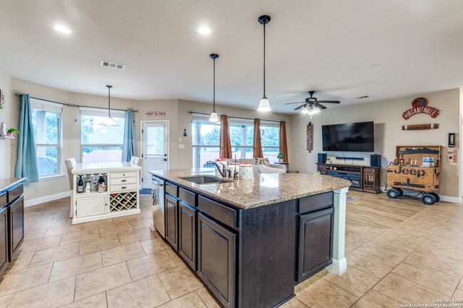 929 Resaca, House other with 4 bedrooms, 4 bathrooms and null parking in Cibolo TX | Image 11